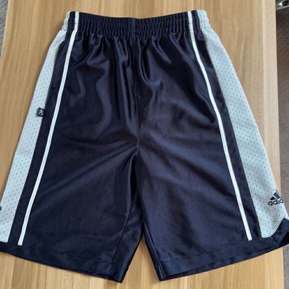 Adidas Basketball shorts.  Size Youth Medium. - Picture 2 of 6